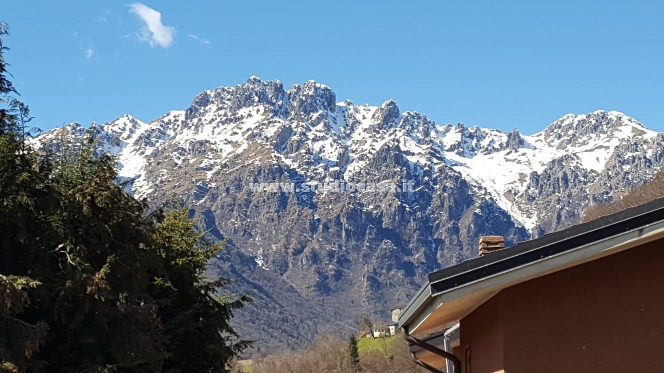 Appartamento in vendita a Gorno