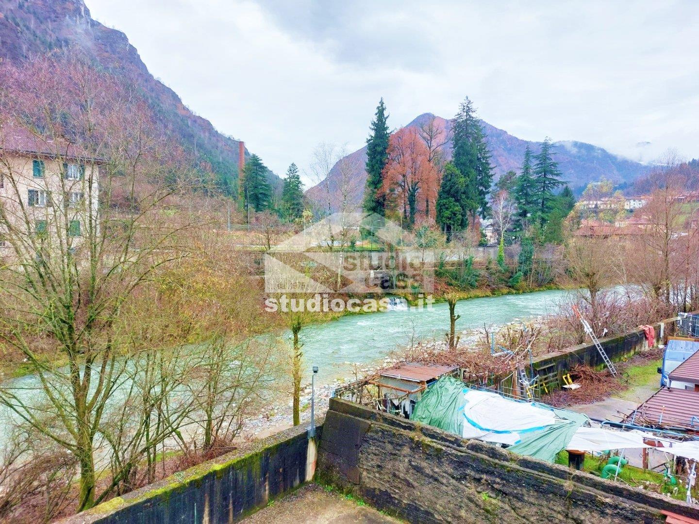 Appartamento in vendita a Ponte Nossa