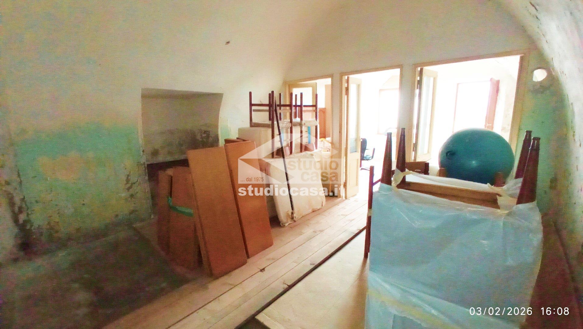 Casa Rustica in vendita a Gorno