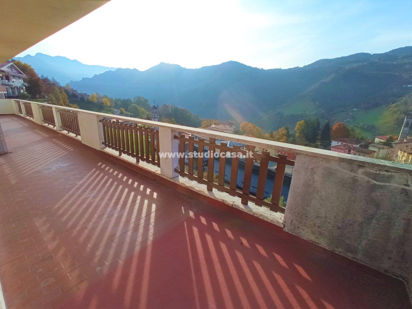 Appartamento in vendita a Gorno