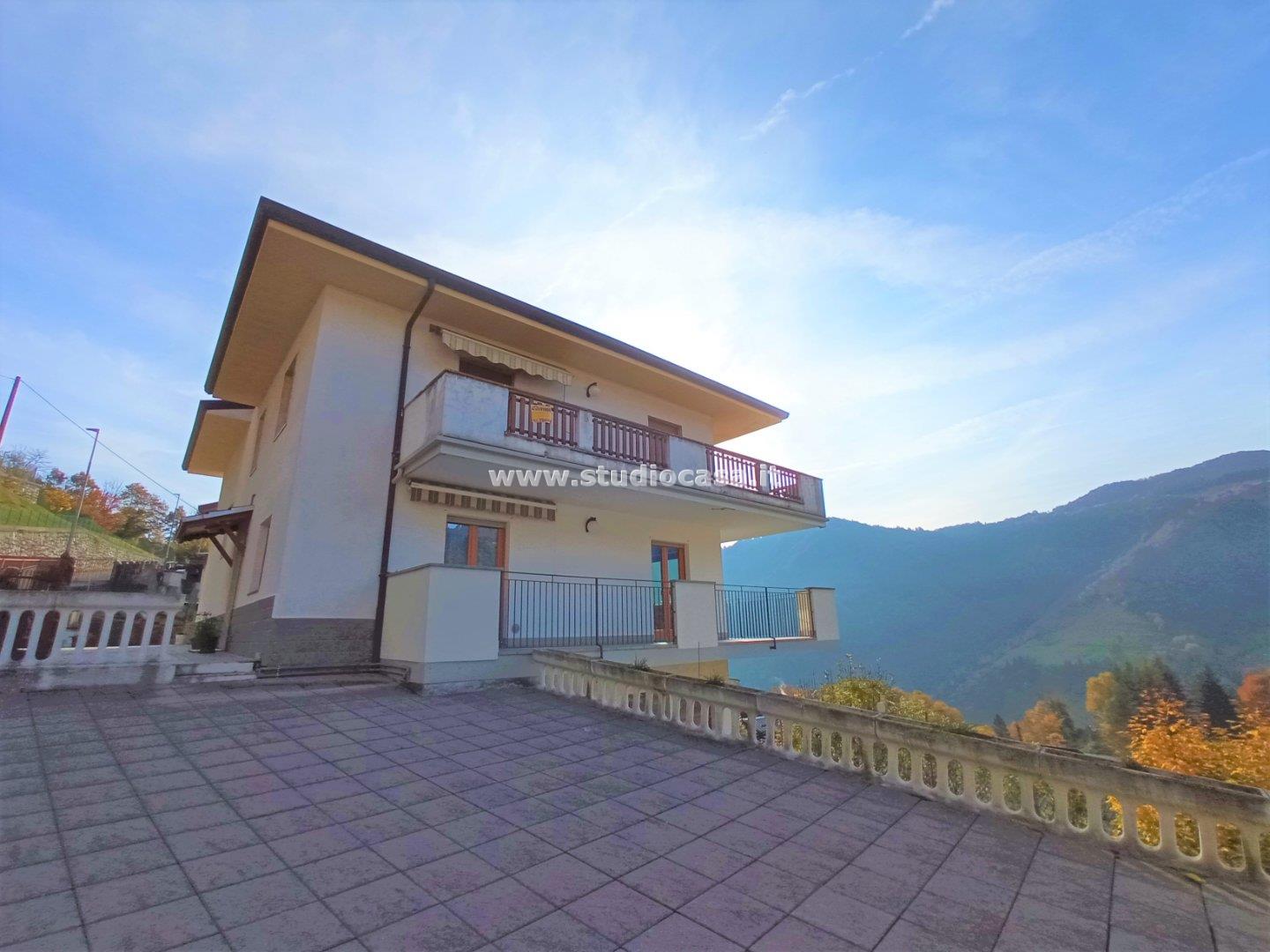 Appartamento in vendita a Gorno
