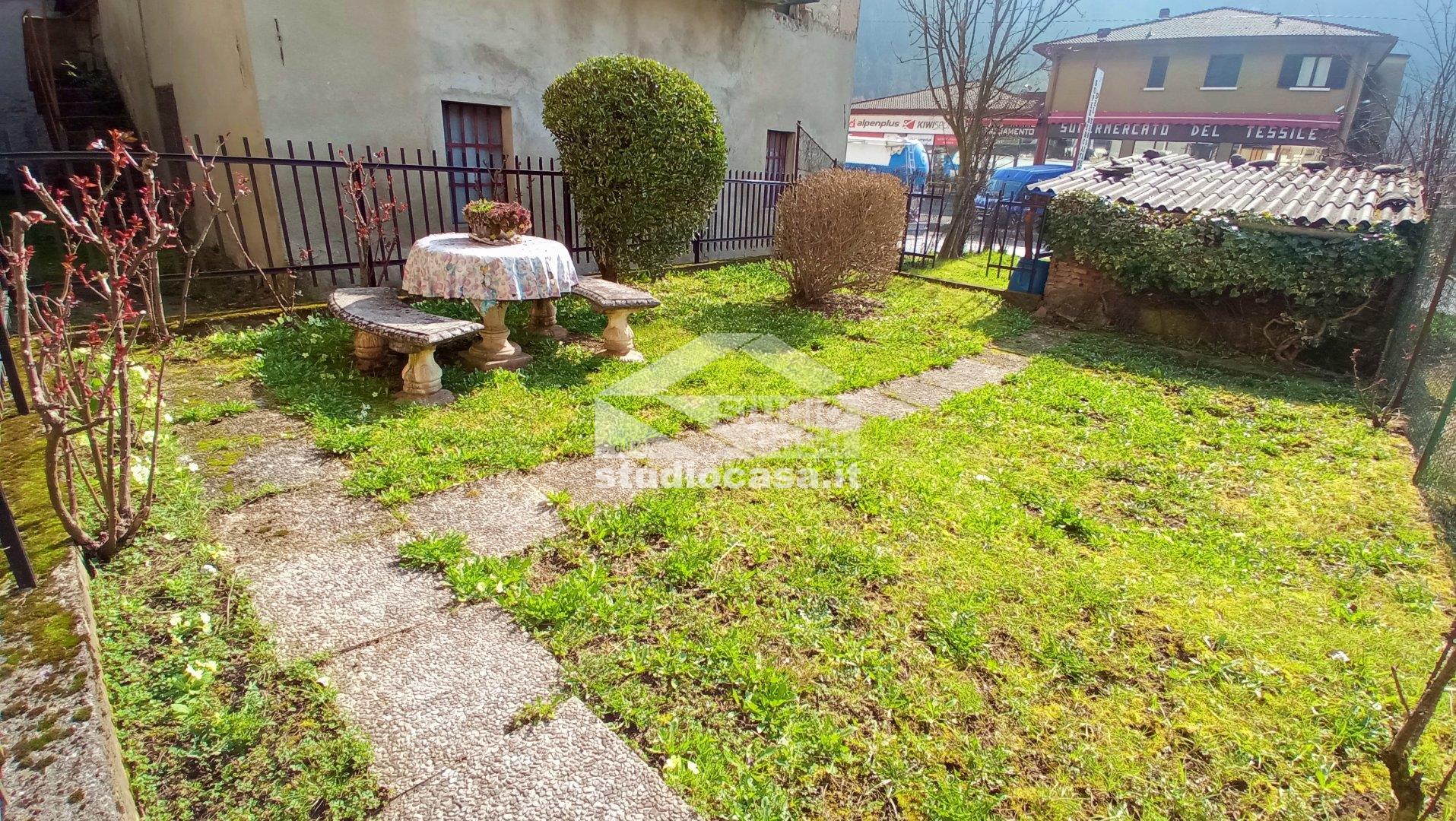 Casa Bifamiliare in vendita a Ponte Nossa