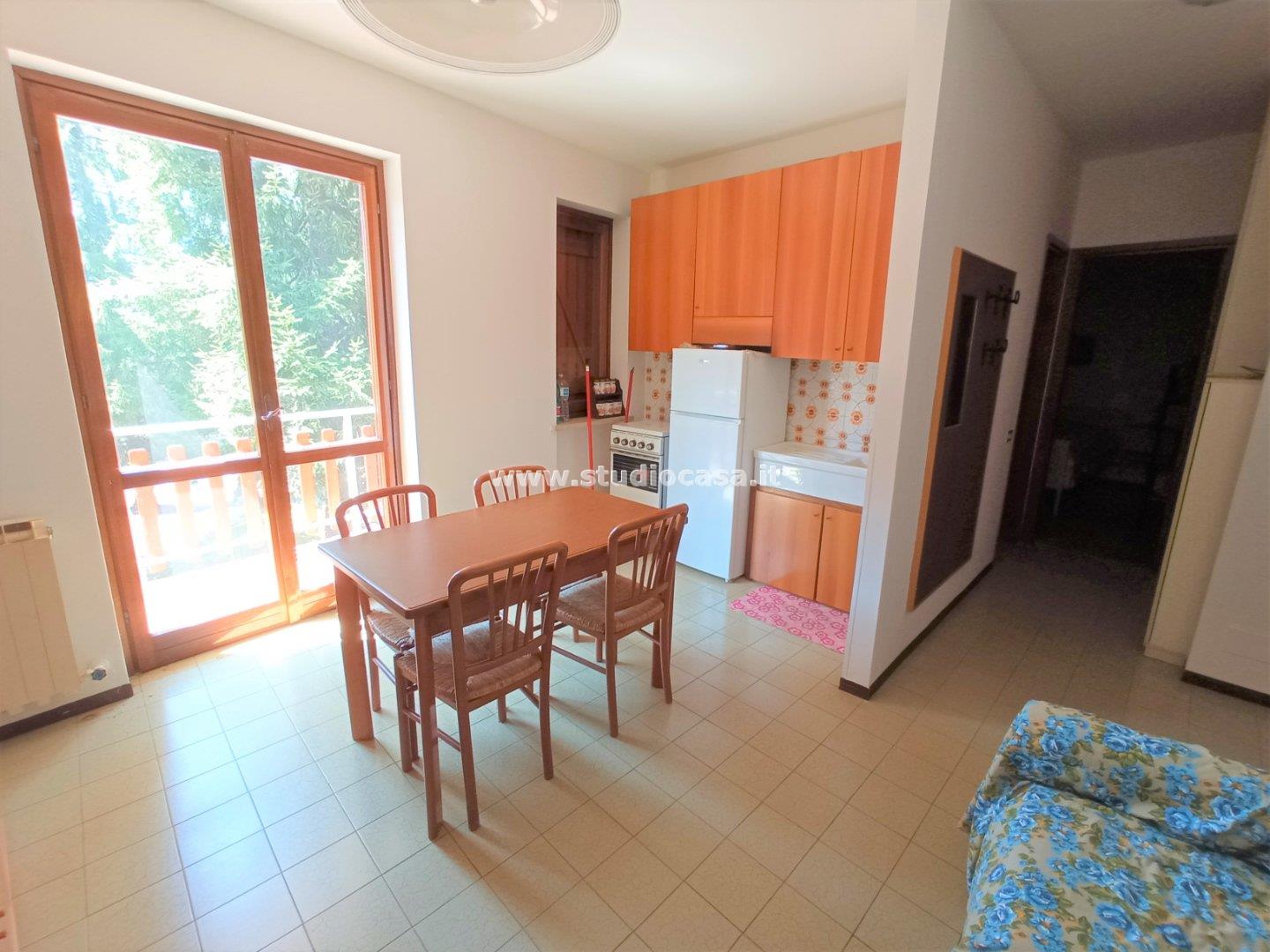Appartamento in vendita a Gorno