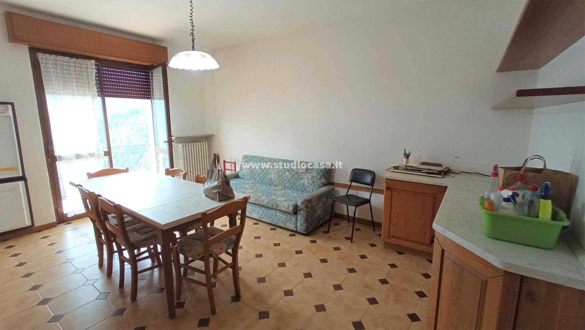 Appartamento in vendita a Gorno