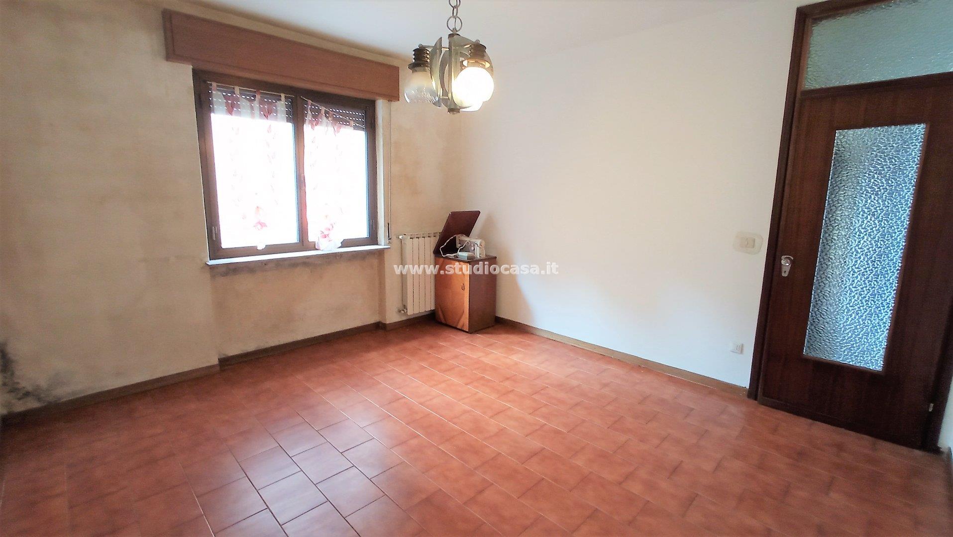 Appartamento in vendita a Gorno