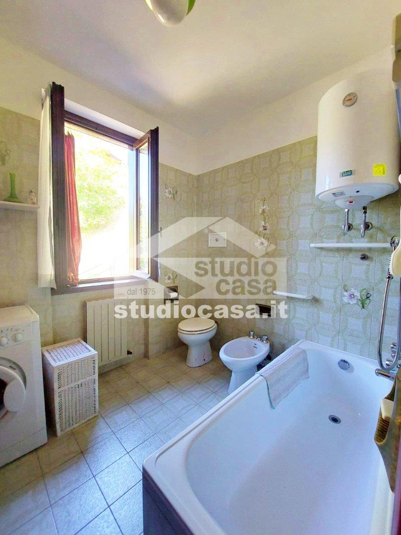 Appartamento in vendita a Gorno