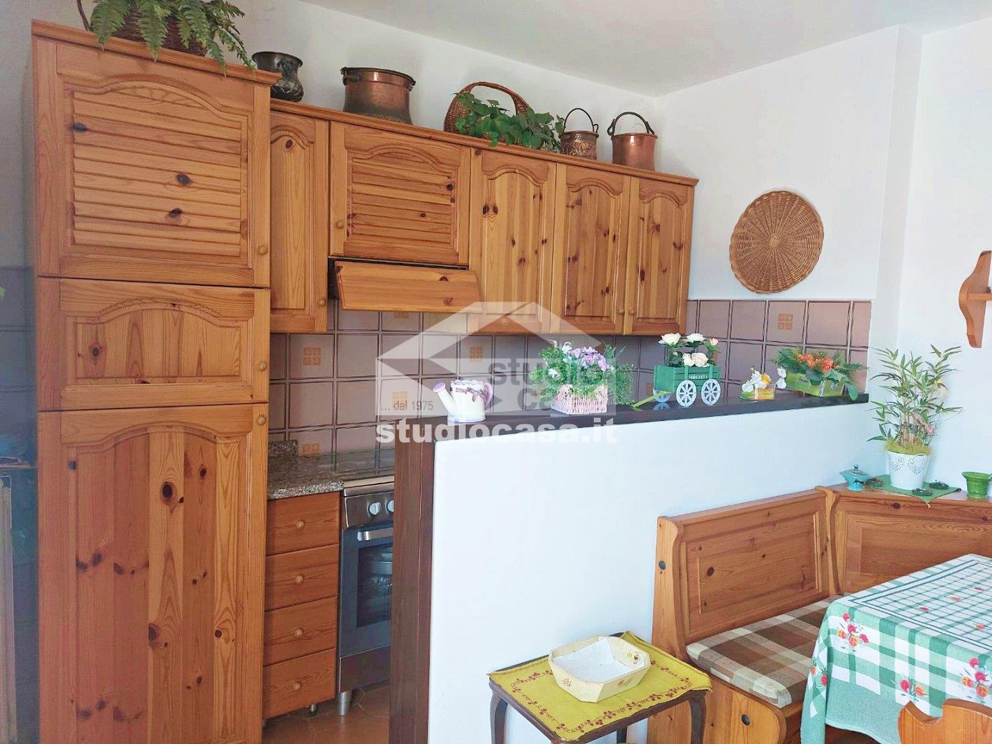 Appartamento in vendita a Gorno