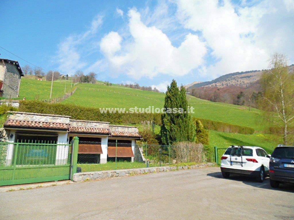 Appartamento in vendita a Gorno