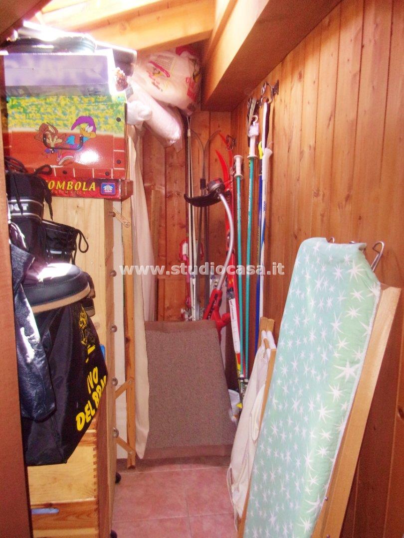 Appartamento in vendita a Gorno
