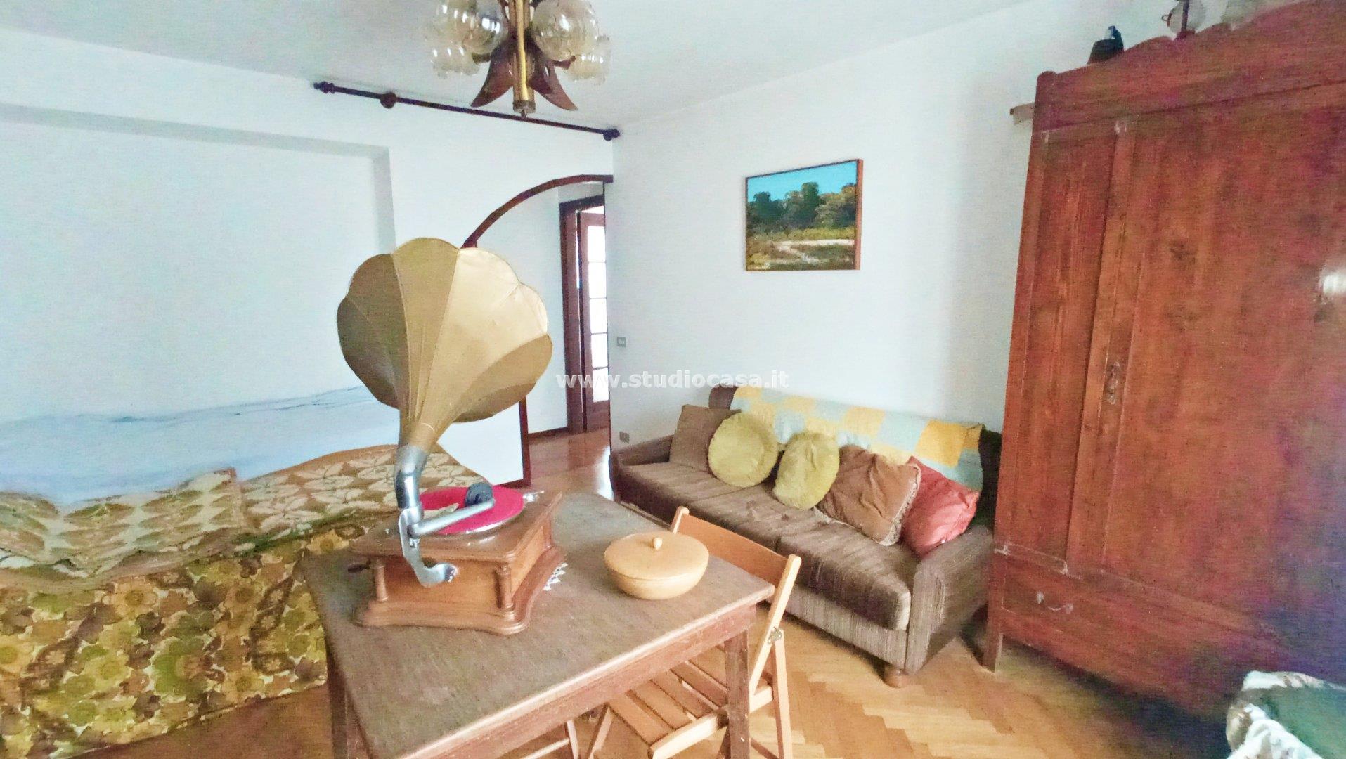 Appartamento in vendita a Gorno