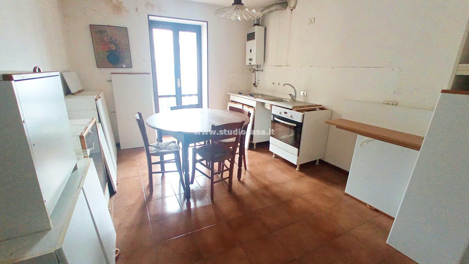 Appartamento in vendita a Gorno