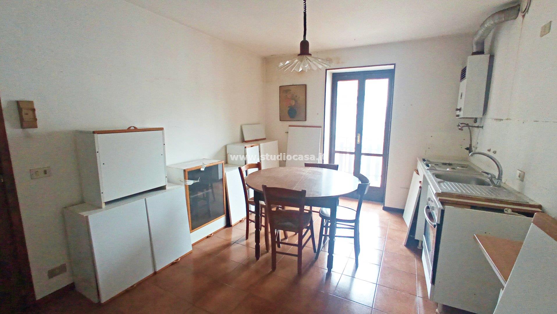 Appartamento in vendita a Gorno