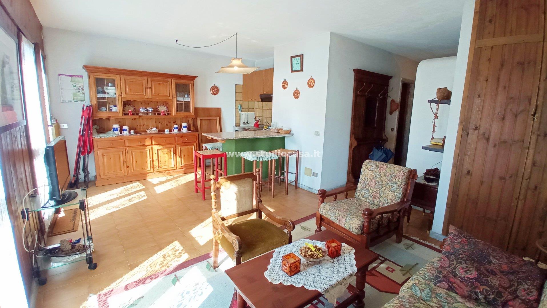 Appartamento in vendita a Gorno