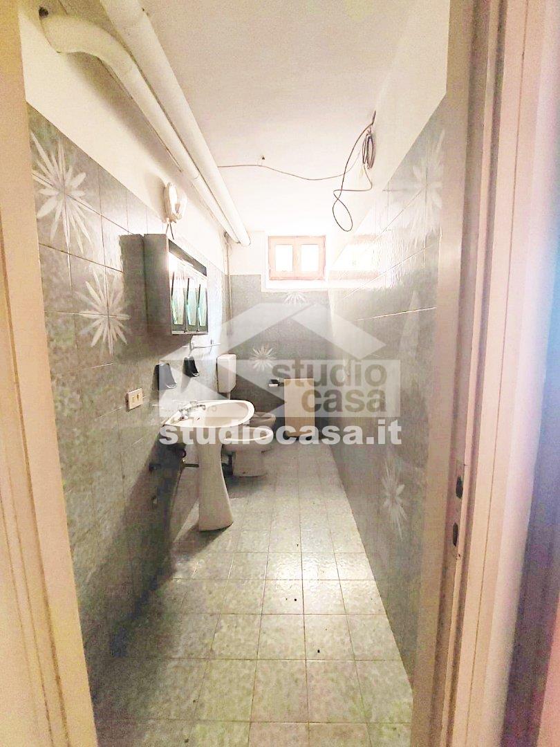 Negozio in vendita a Clusone