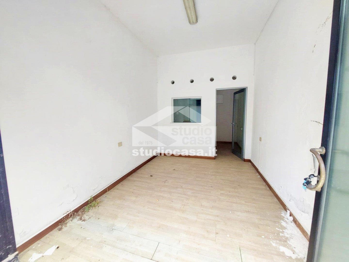 Negozio in vendita a Clusone