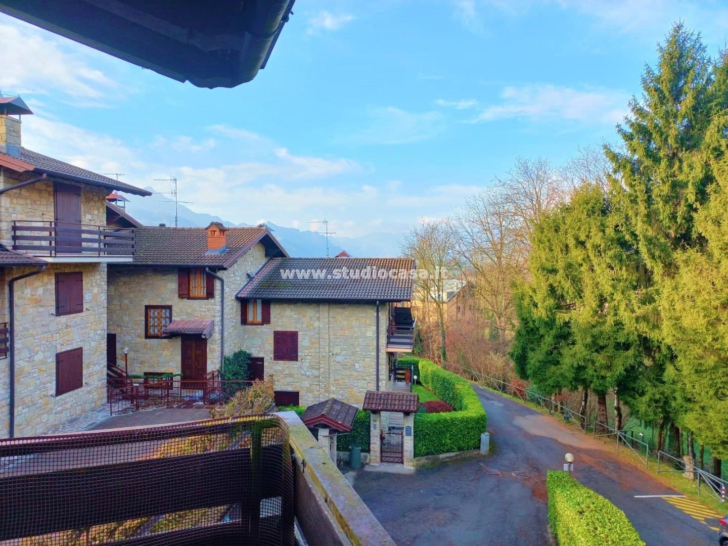 Appartamento in vendita a Rovetta