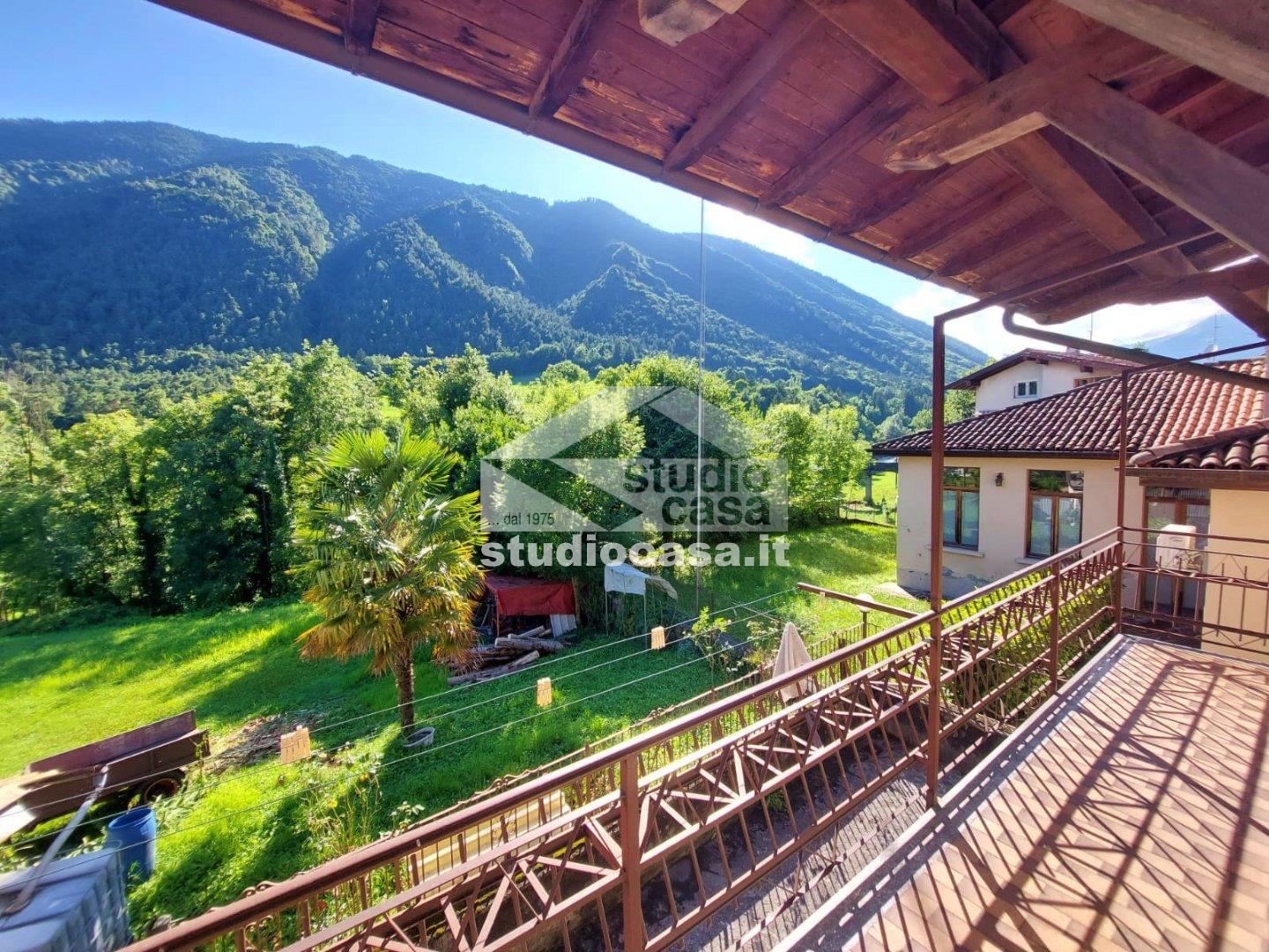 Casa Bifamiliare in vendita a Cerete