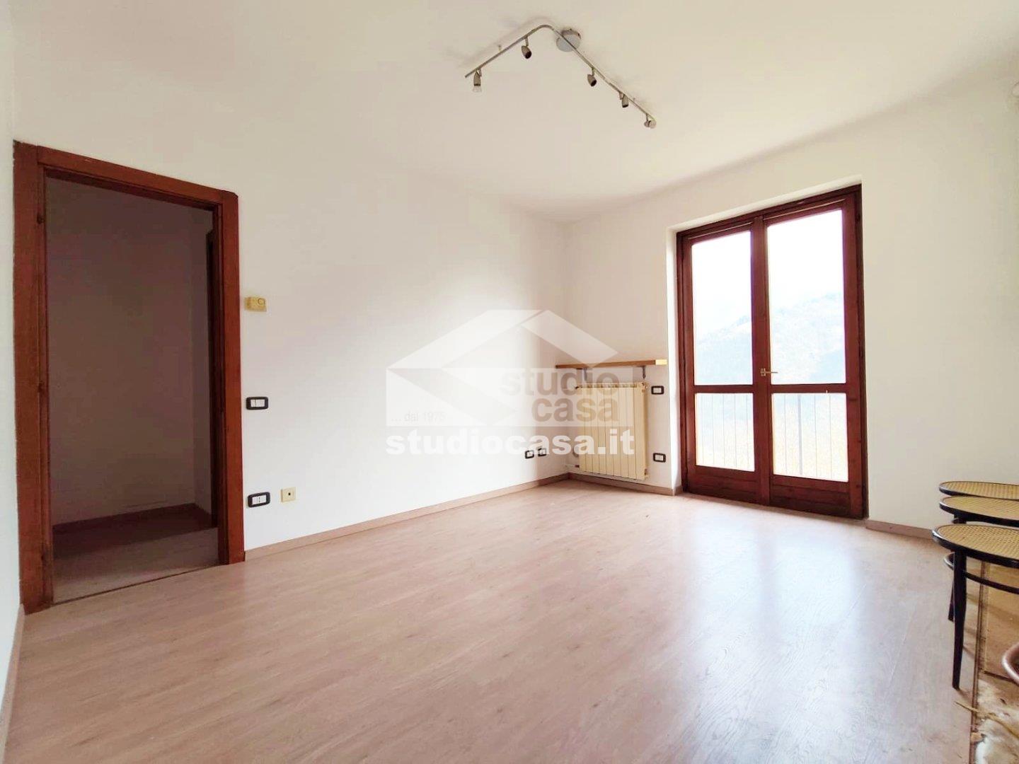 Appartamento in vendita a Parre