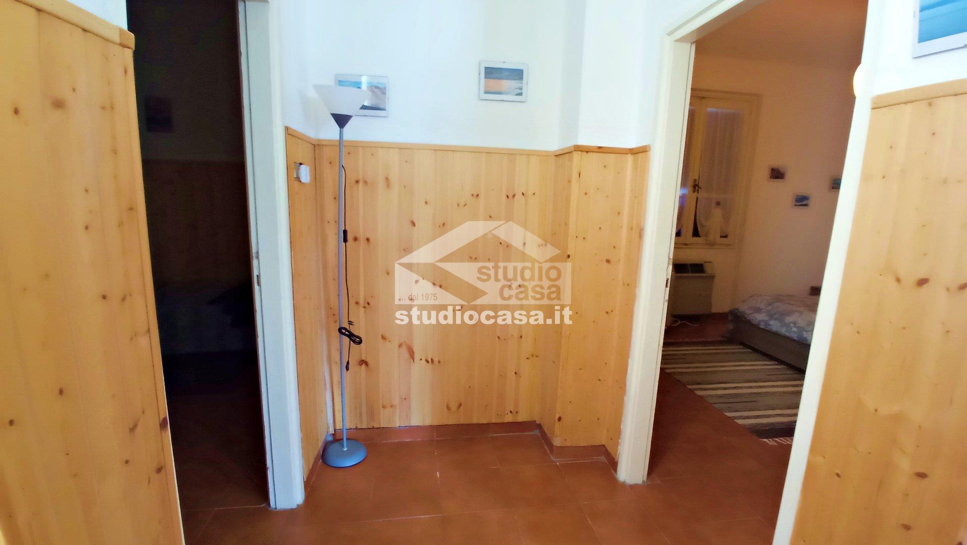 Appartamento in vendita a Gorno