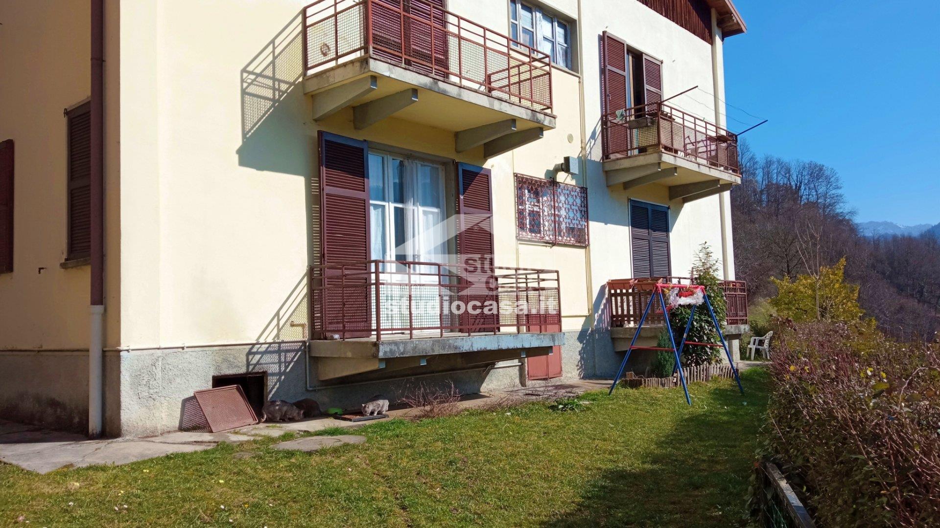 Appartamento in vendita a Gorno