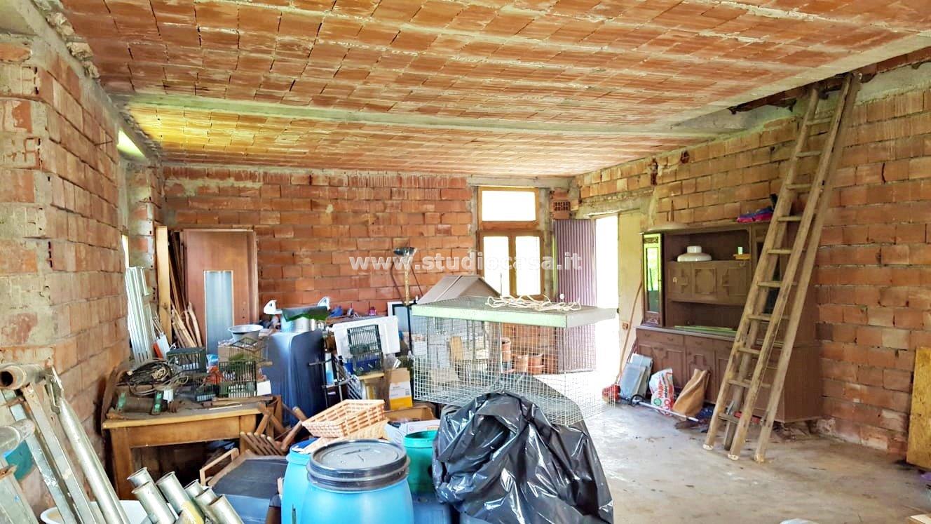 Cascina in vendita a Gorno