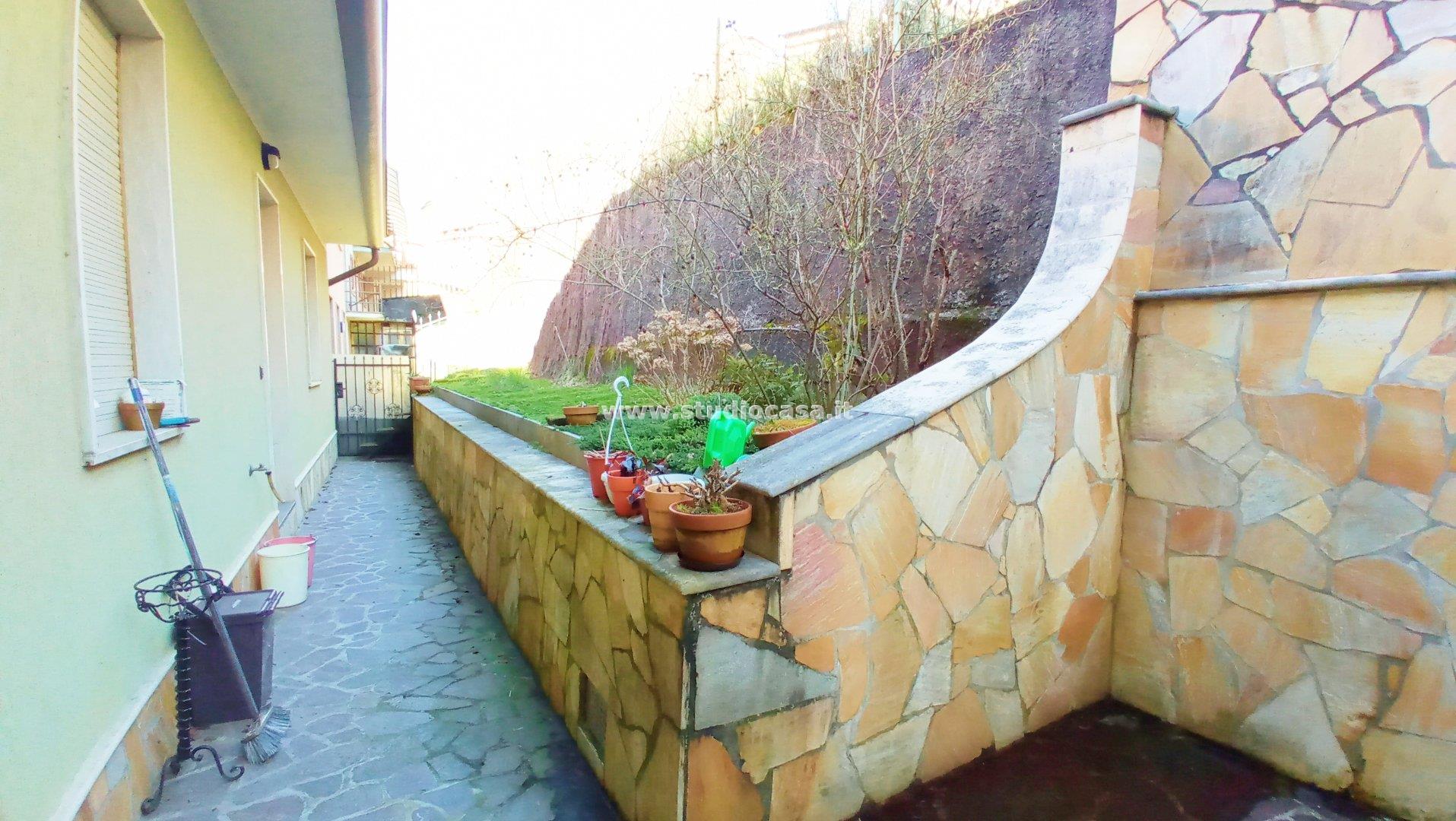 Appartamento in vendita a Gorno