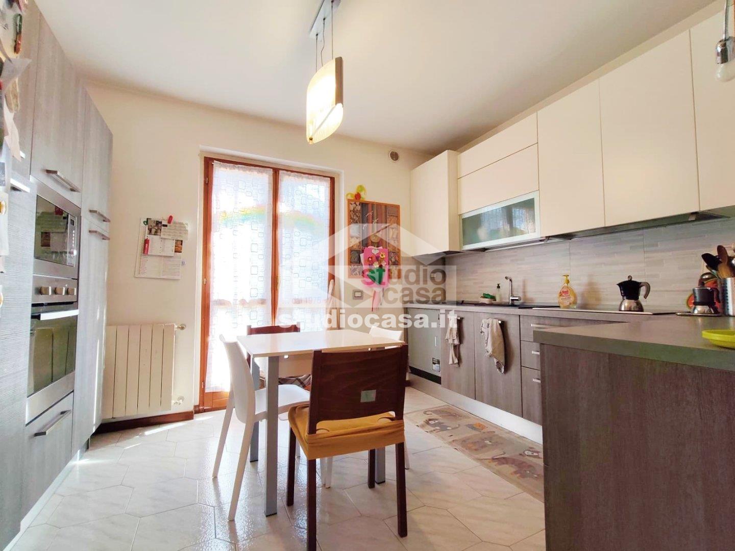 Villa a schiera di testa in vendita a Piario