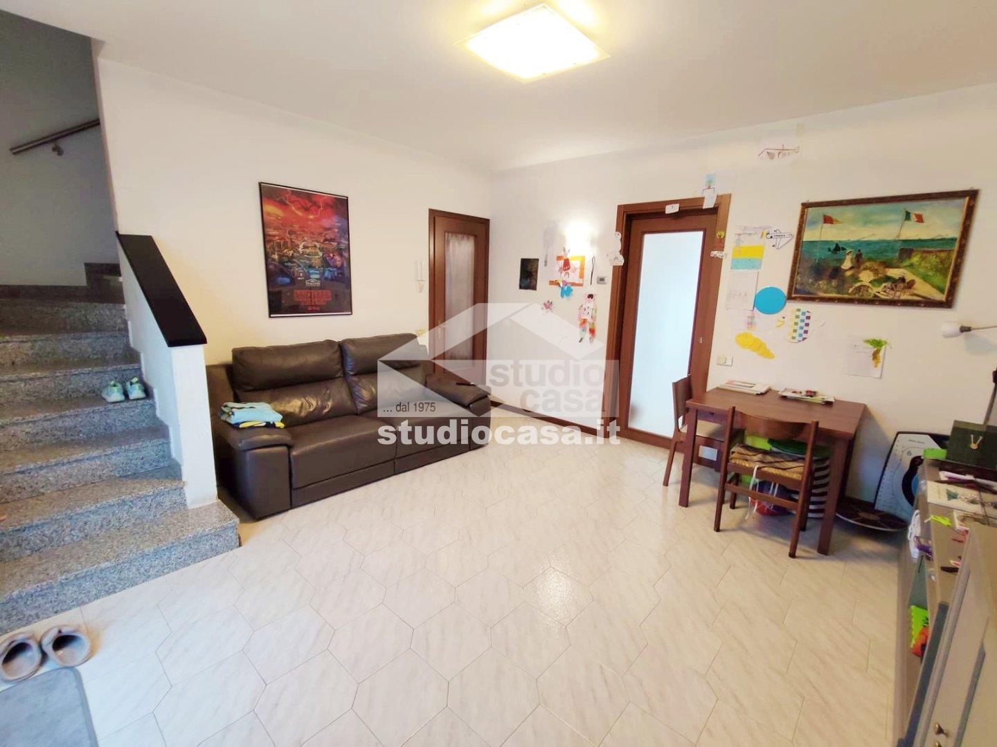 Villa a schiera di testa in vendita a Piario