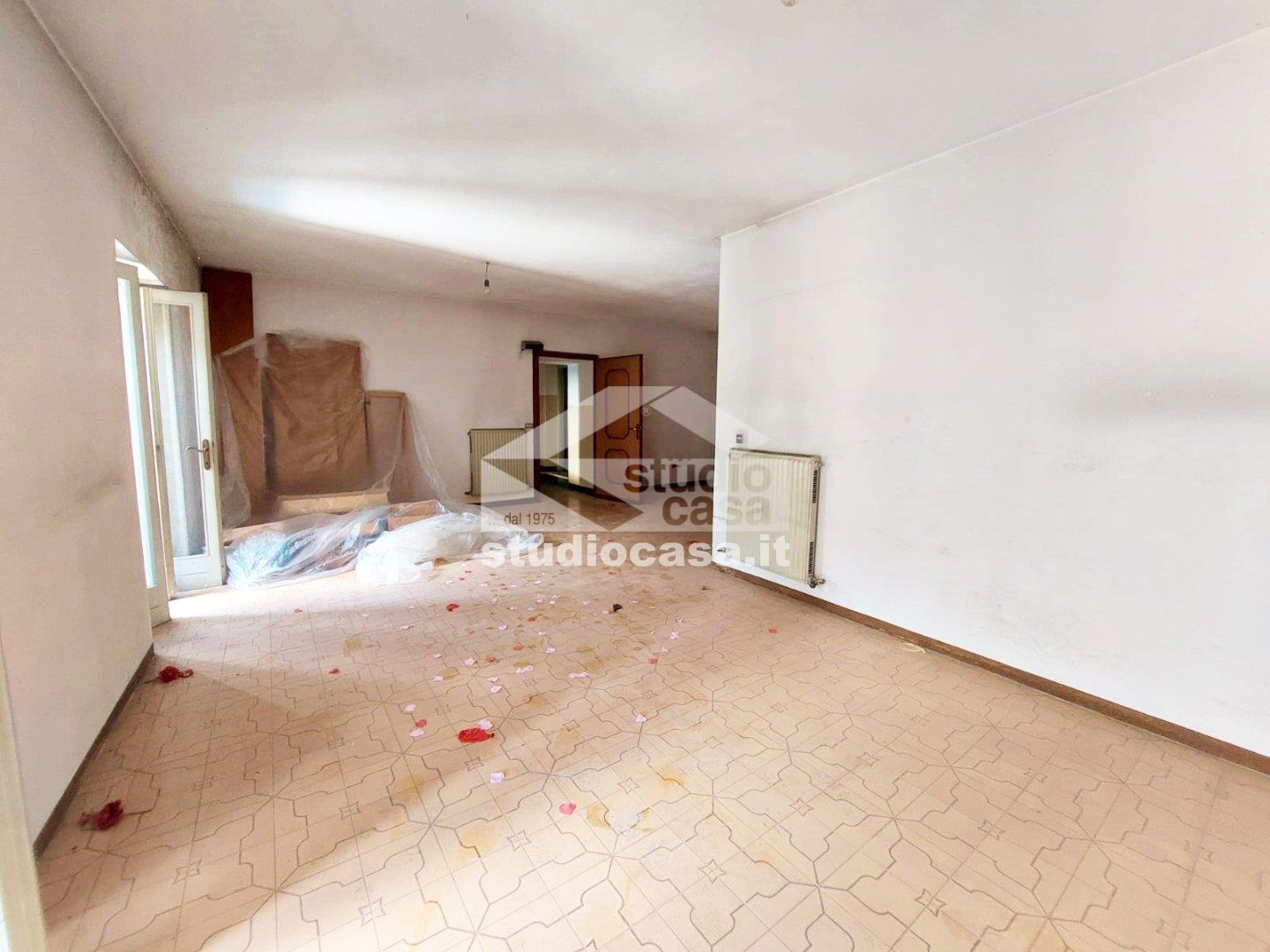 Casa Plurifamiliare in vendita a Ardesio