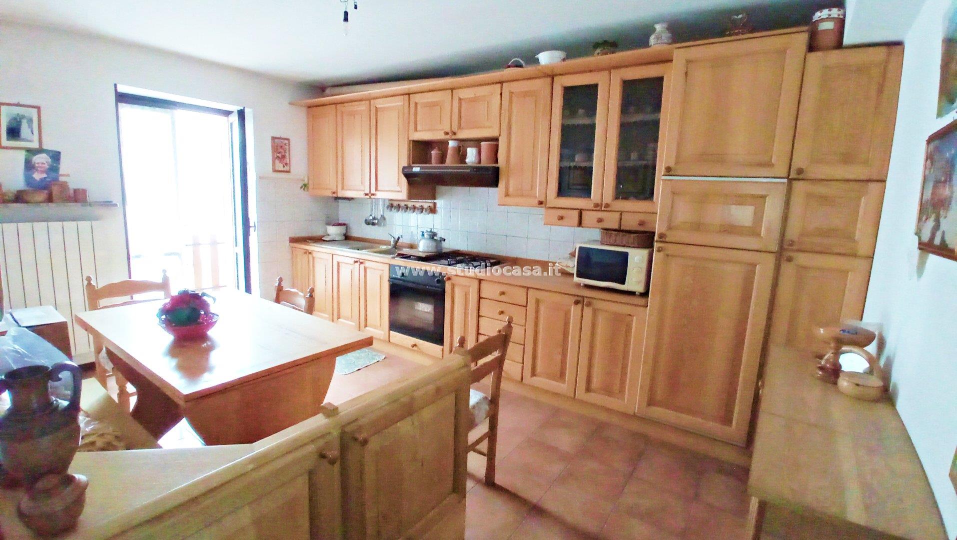 Appartamento in vendita a Gorno