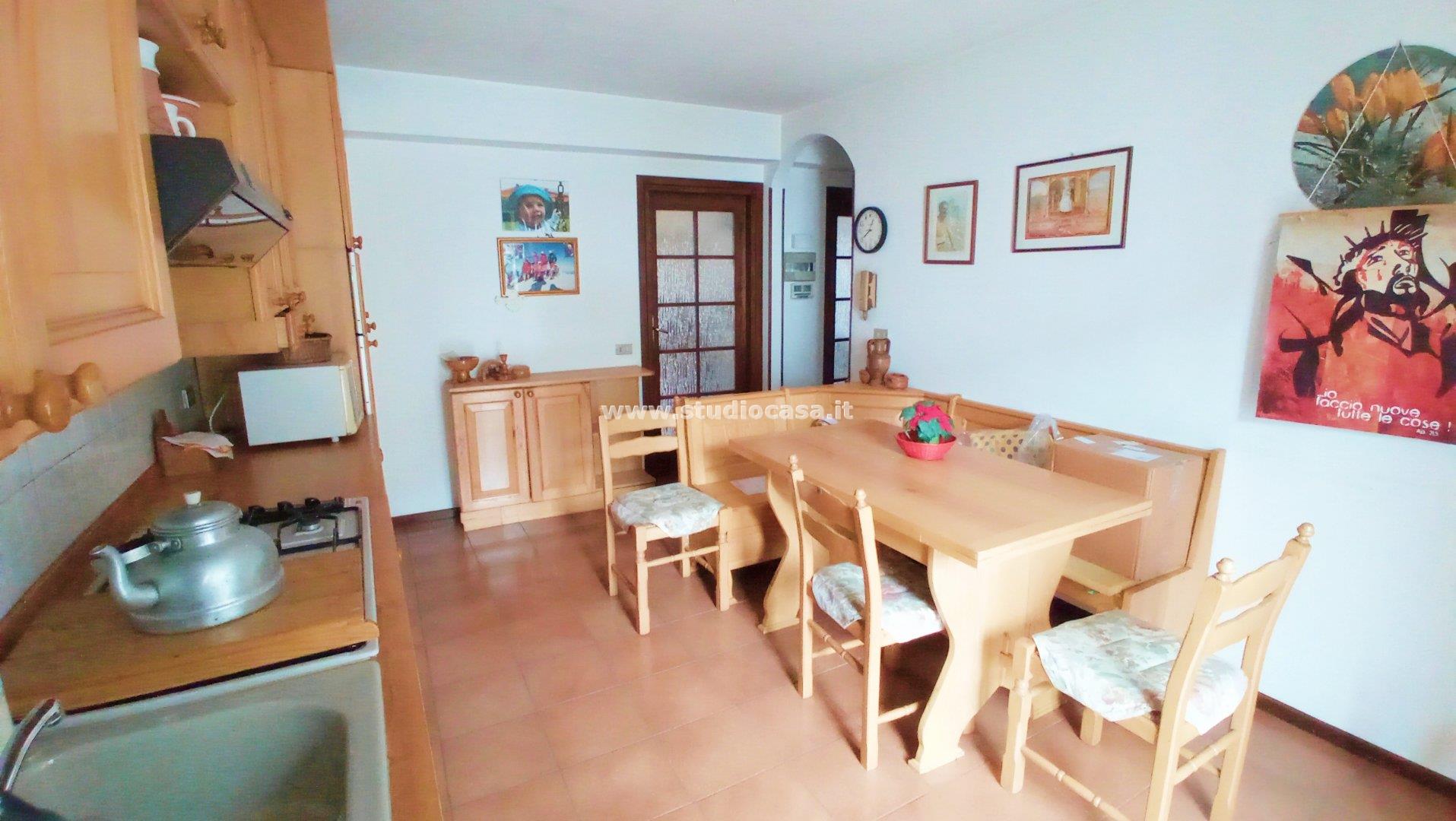 Appartamento in vendita a Gorno
