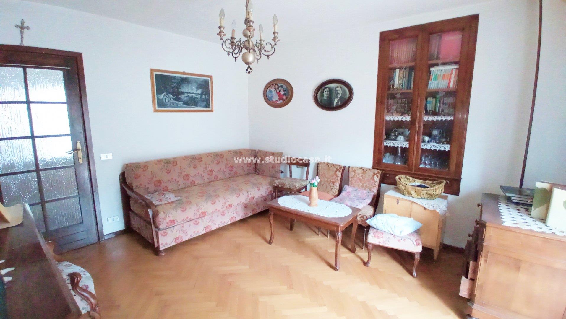 Appartamento in vendita a Gorno