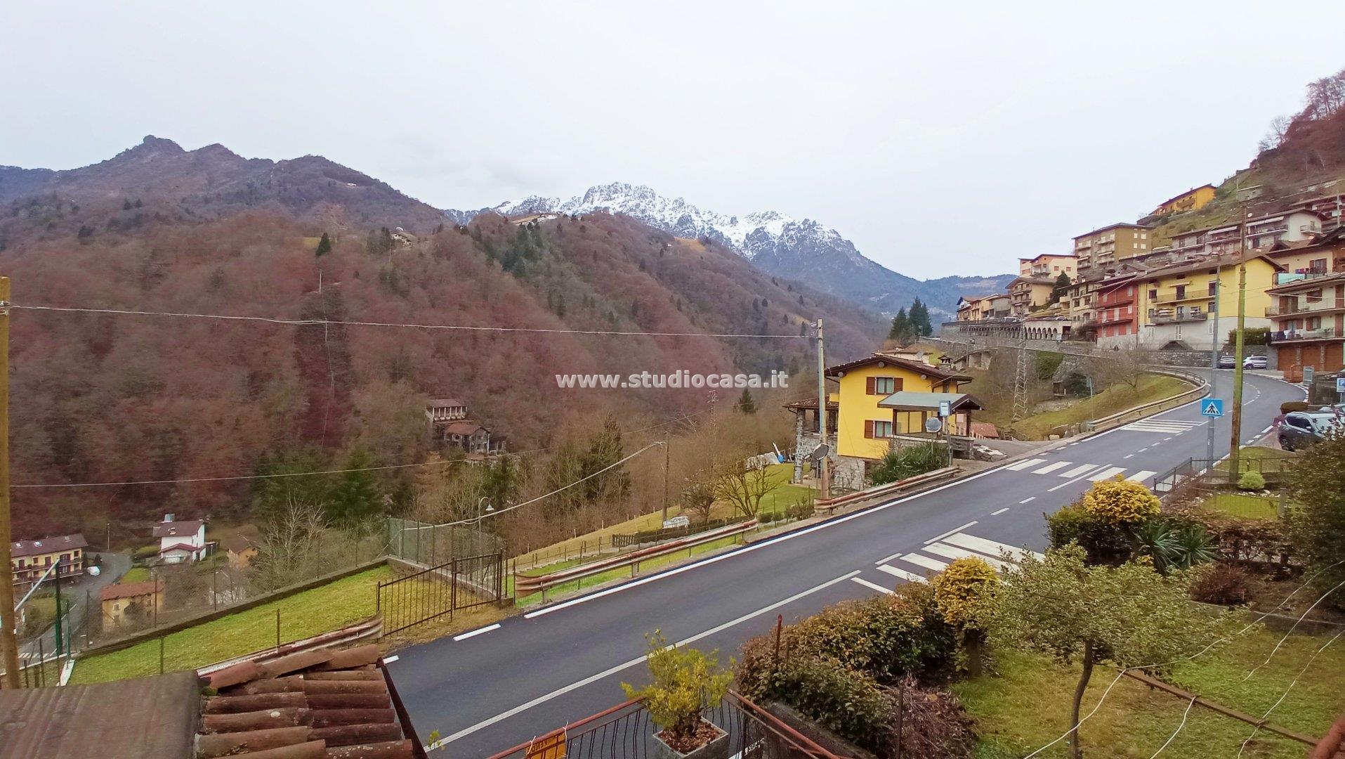 Appartamento in vendita a Gorno