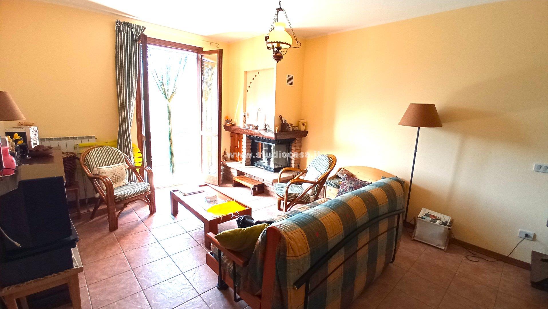 Appartamento in vendita a Gorno