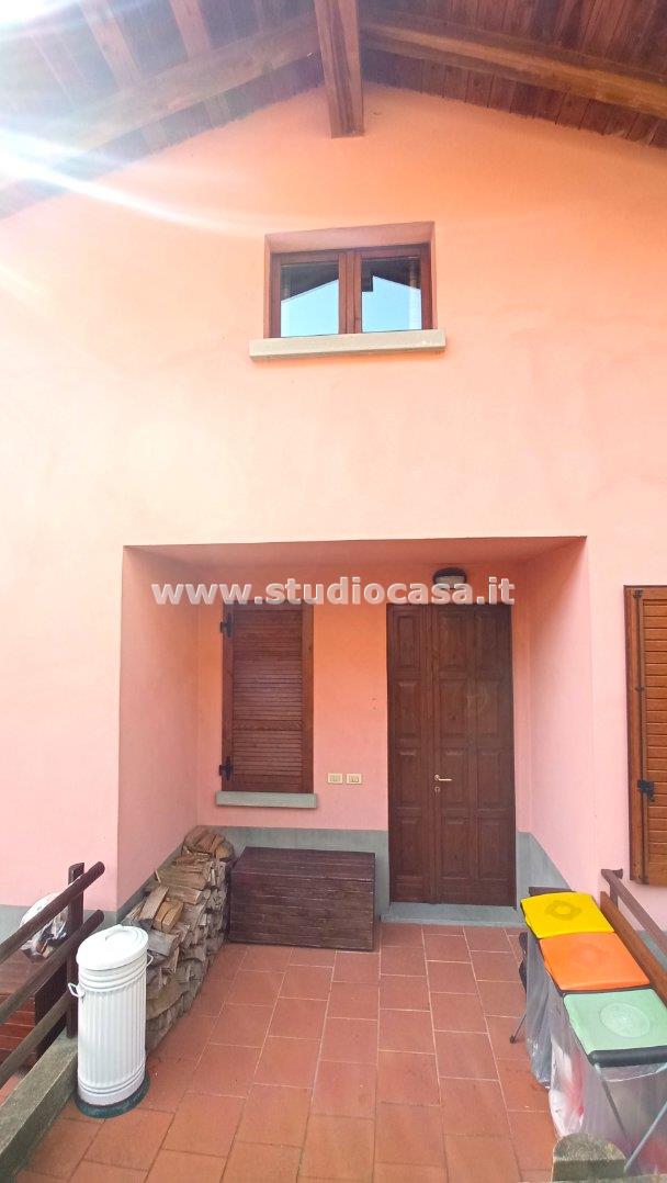 Appartamento in vendita a Gorno
