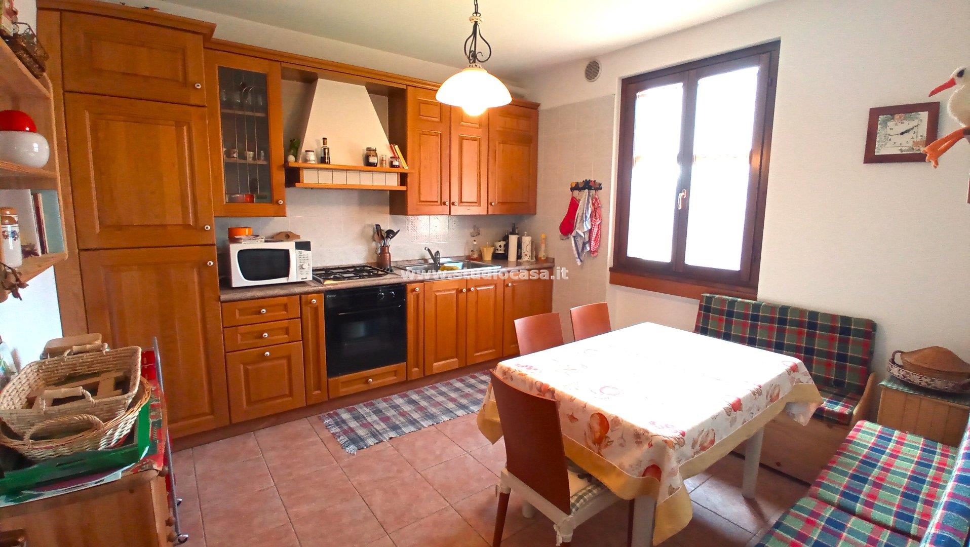 Appartamento in vendita a Gorno