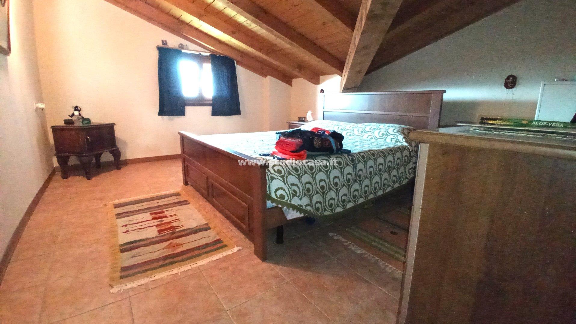 Appartamento in vendita a Gorno