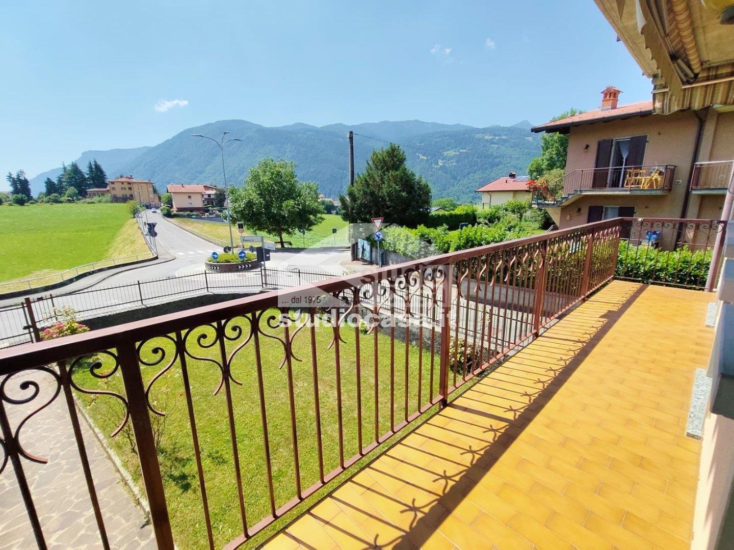 Appartamento in vendita a Rovetta