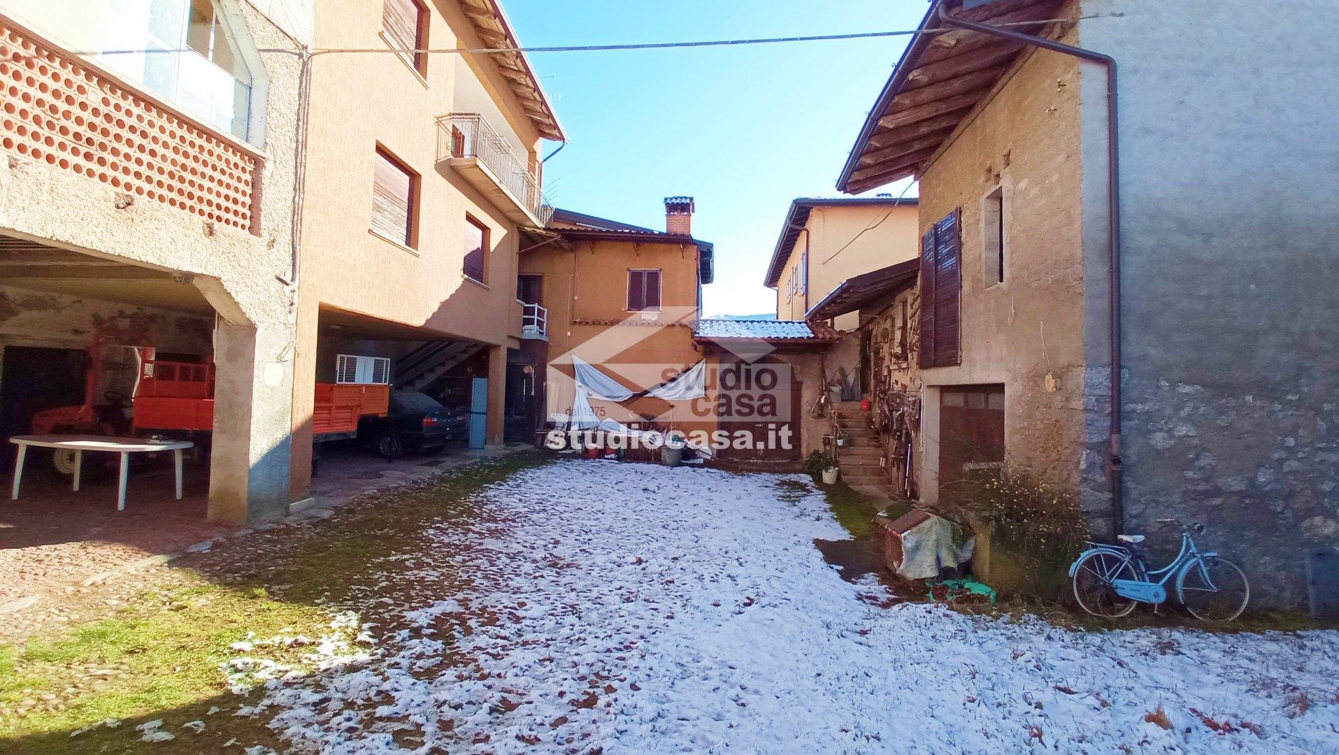 Casa Unifamiliare in vendita a Castione della Presolana