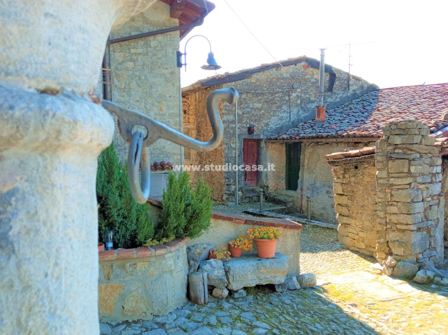 Appartamento in vendita a Gorno