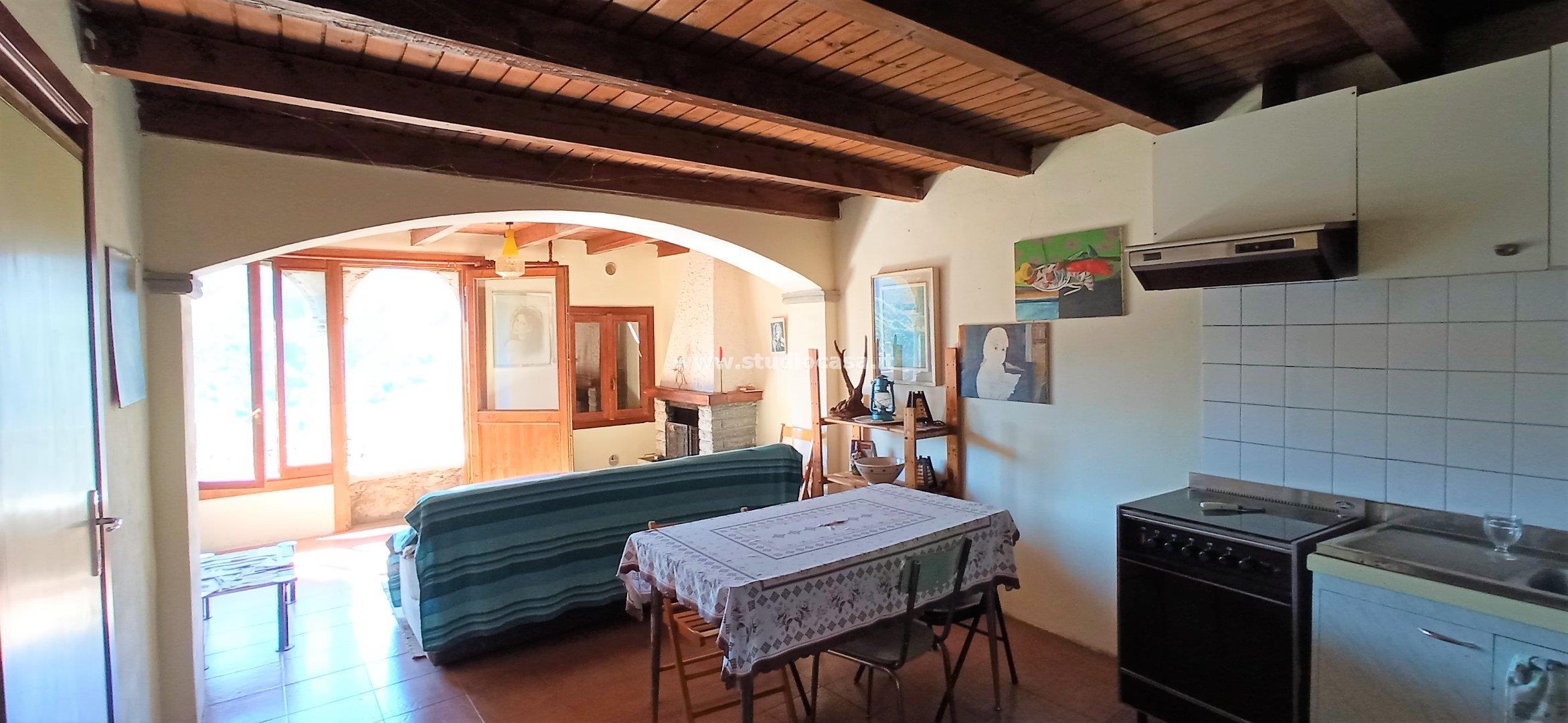 Appartamento in vendita a Gorno