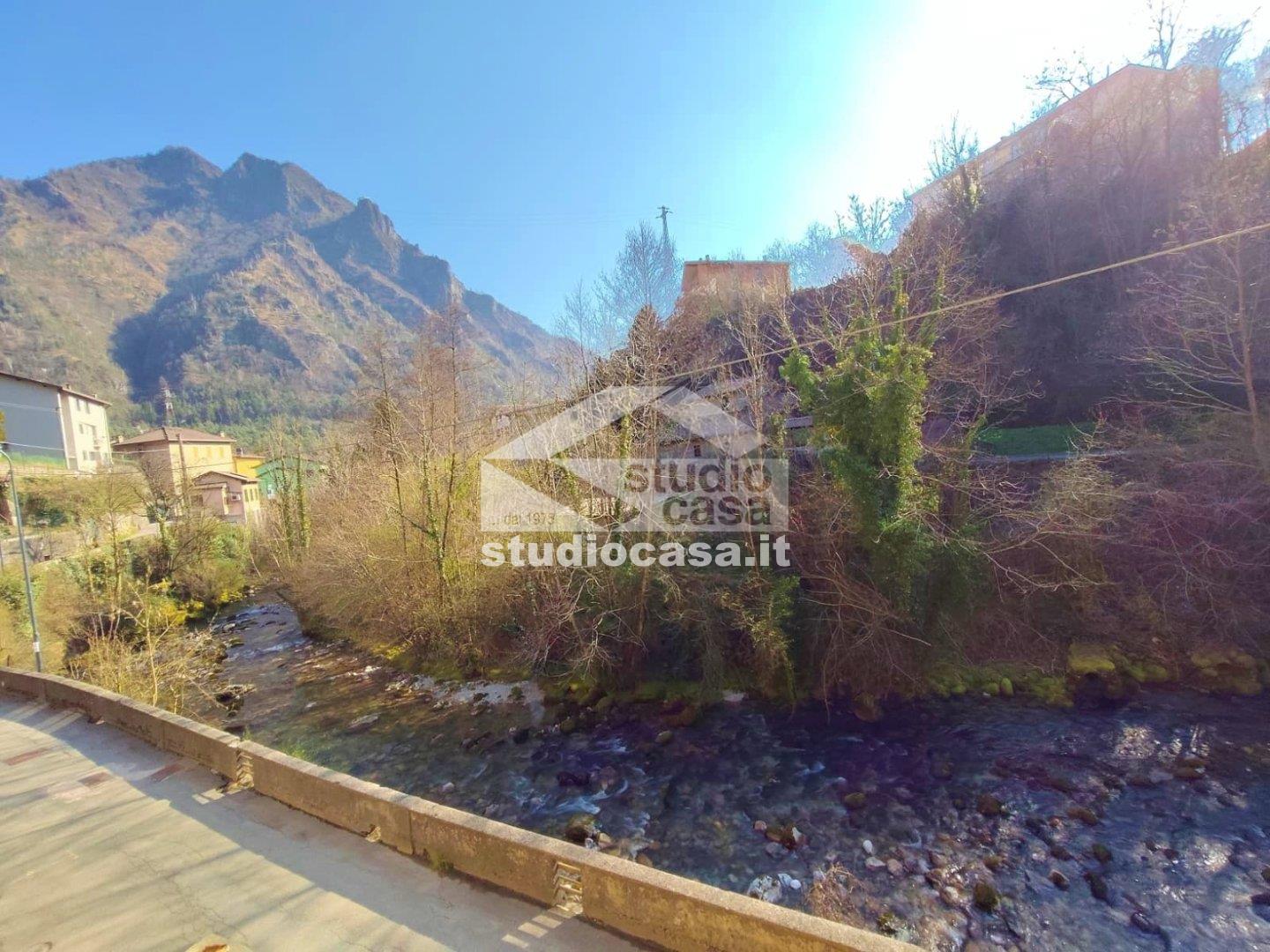 Appartamento in vendita a Ponte Nossa