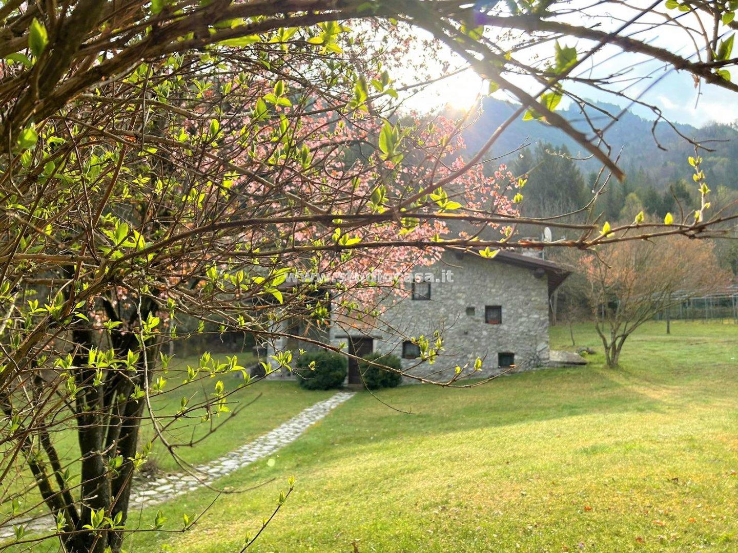 Cascina in vendita a Songavazzo