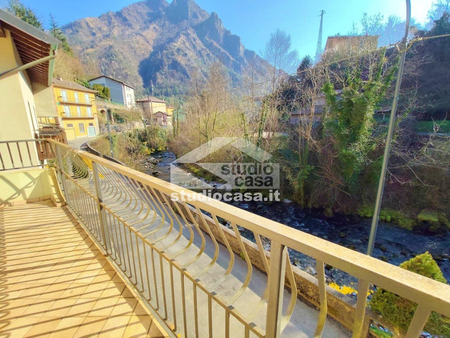 Appartamento in vendita a Ponte Nossa