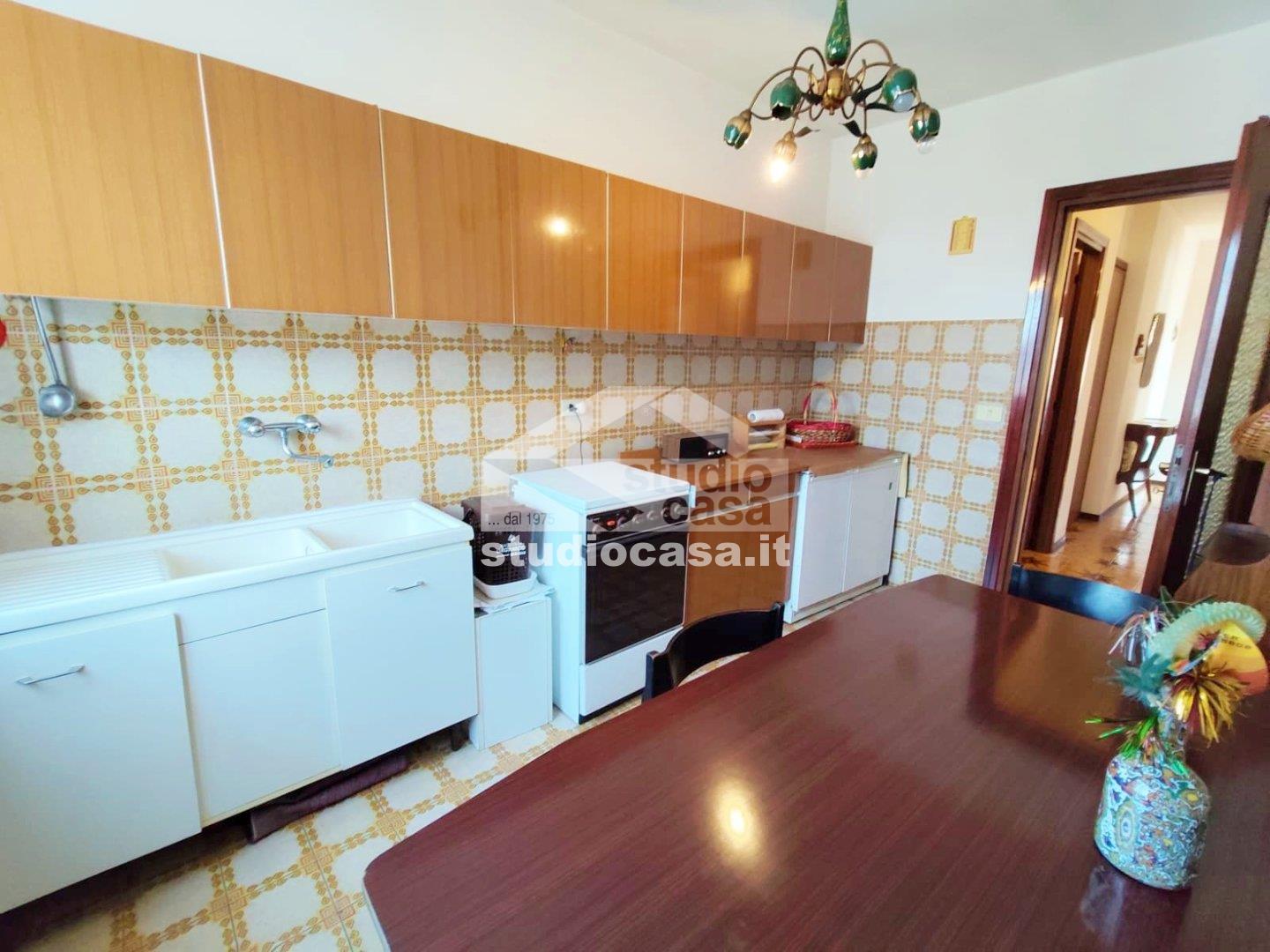 Appartamento in vendita a Parre