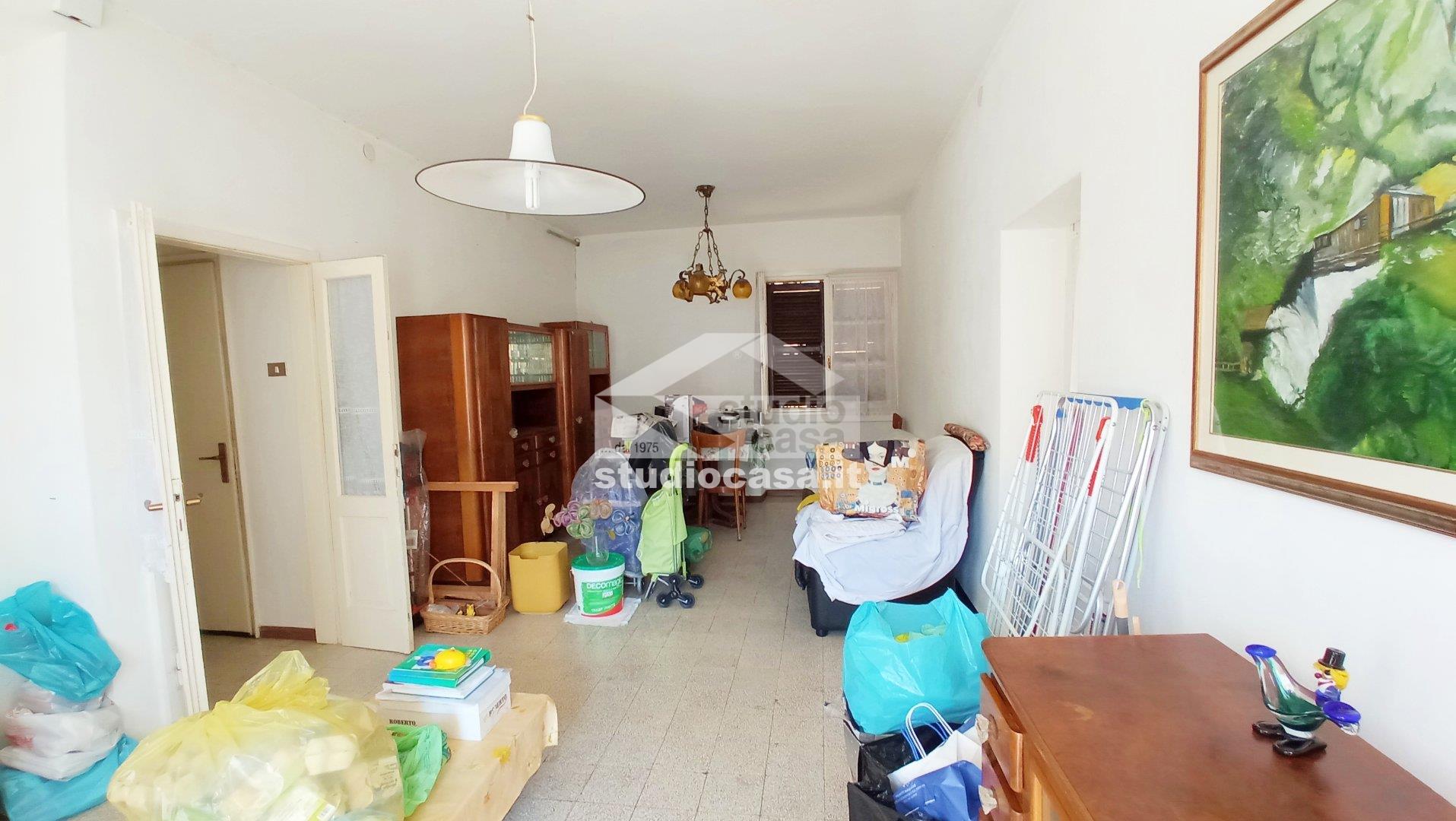 Appartamento in vendita a Gorno