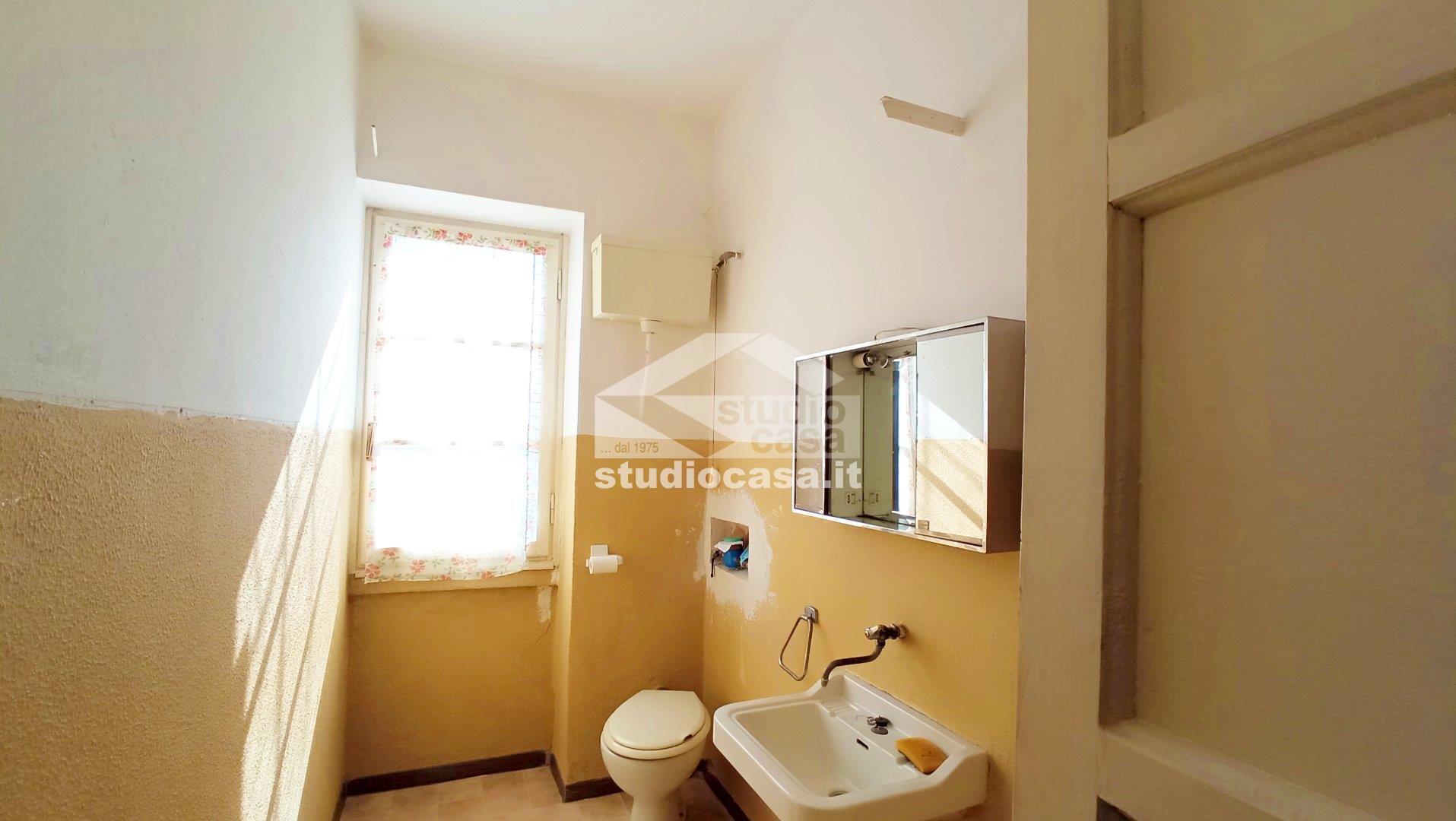 Appartamento in vendita a Gorno