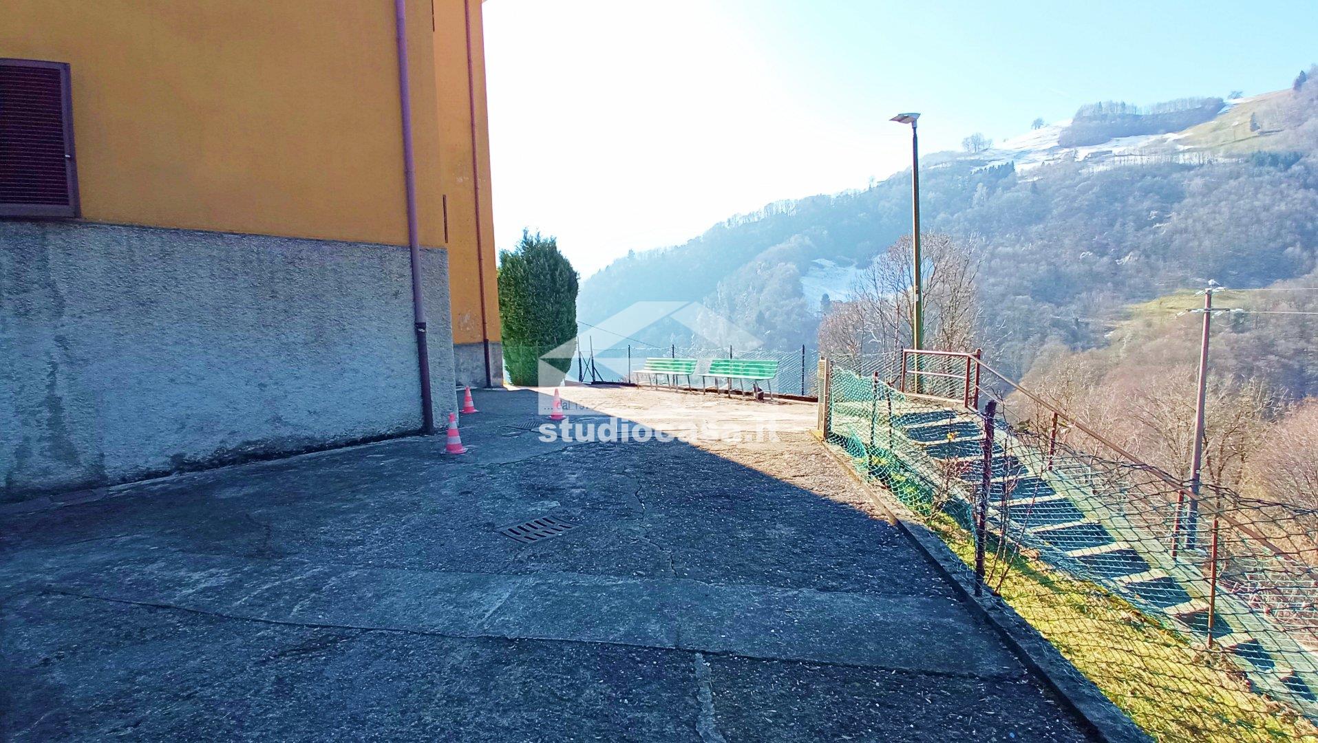 Appartamento in vendita a Gorno