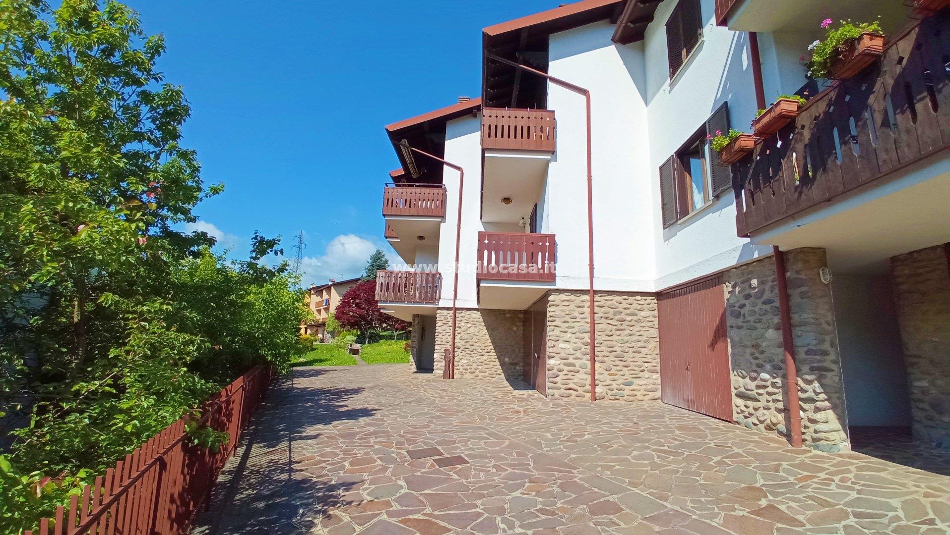 Appartamento in vendita a Parre