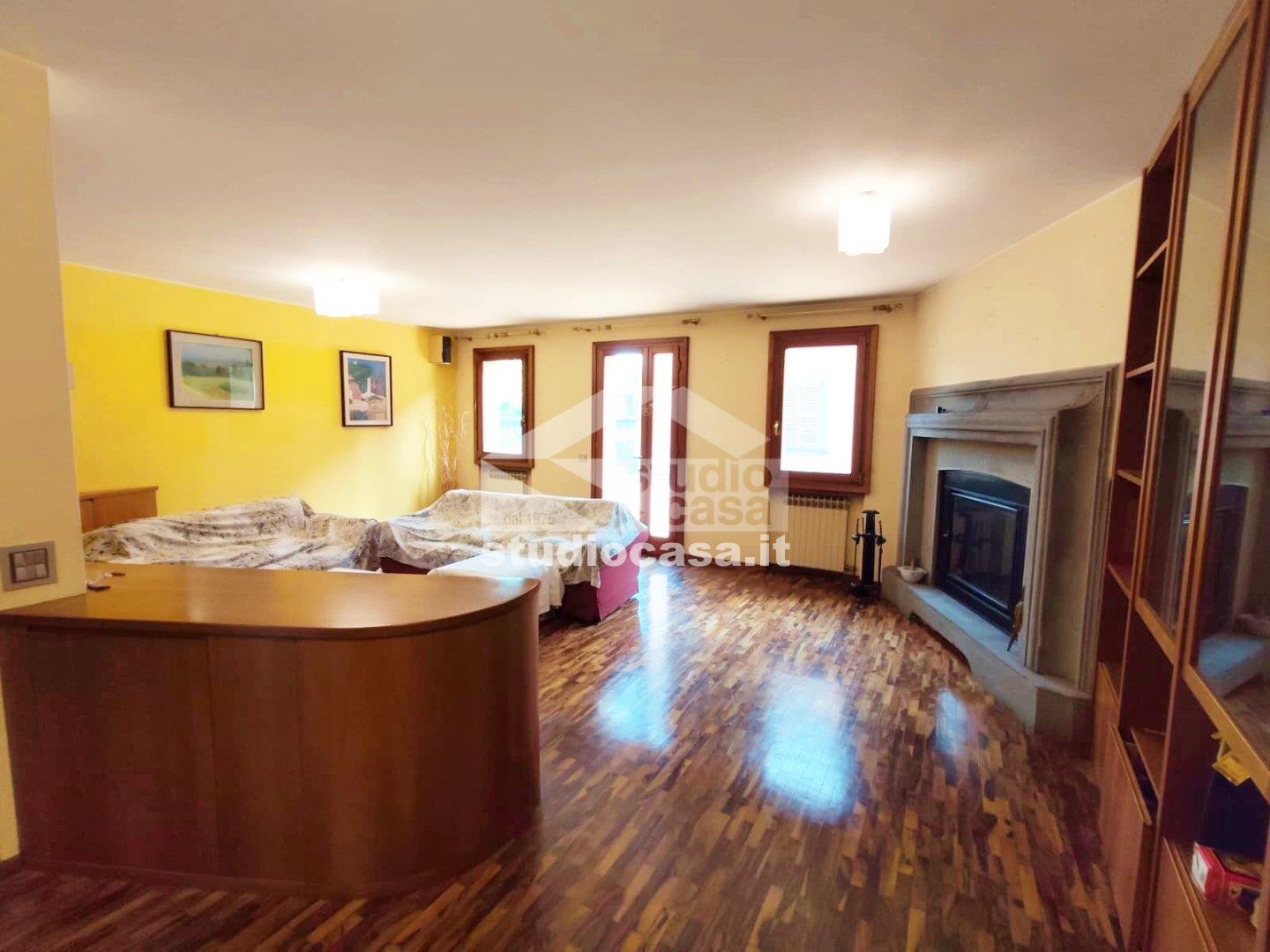Casa Unifamiliare in vendita a Clusone